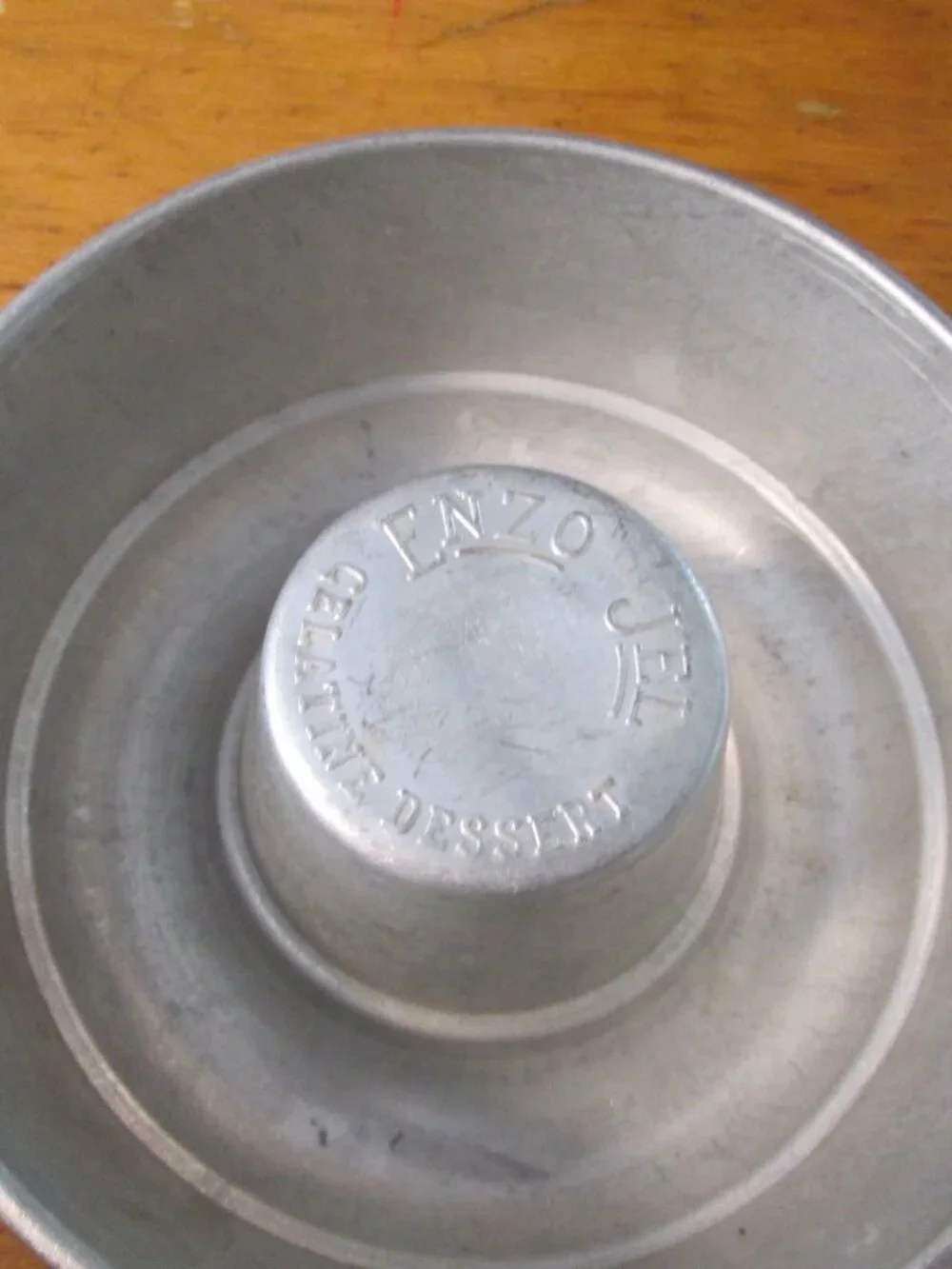 1930 Aluminum Enzo Jel jello cake mold 7 in x 3 easy set mold